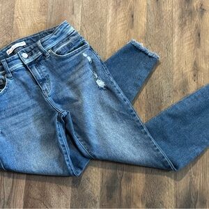 KanCan Distressed Blue Ankle Jeans